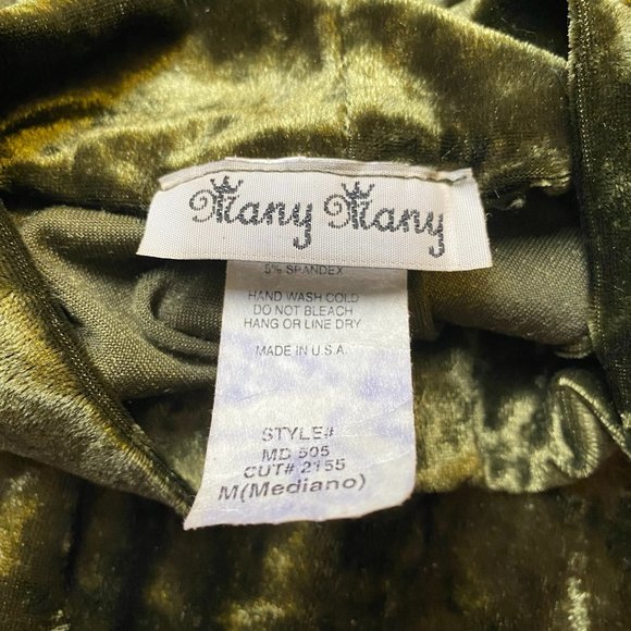 Many Many Sleeveless Mock Neck Velvet Dress - Picture 5 of 6